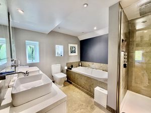 Photo 17- click for photo gallery